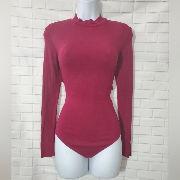 UK2LA Wine Burgundy Open Back Criss Cross Bodysuit - Picture 2 of 8